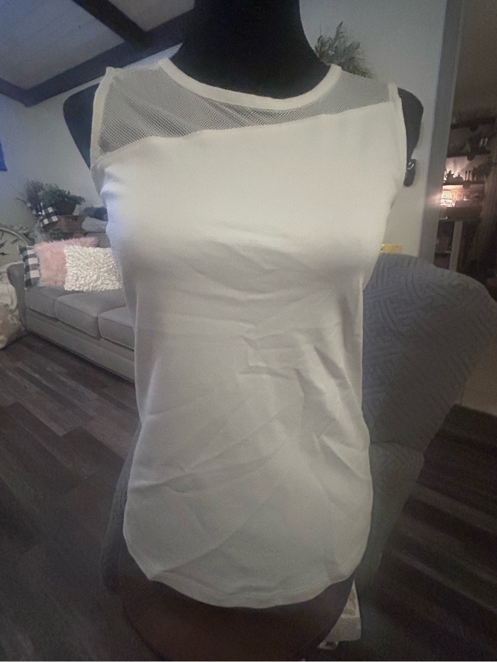 50%offw❤️ Anthropologie Philosophy White Crew Neck Sleeveless Blouse sheer top